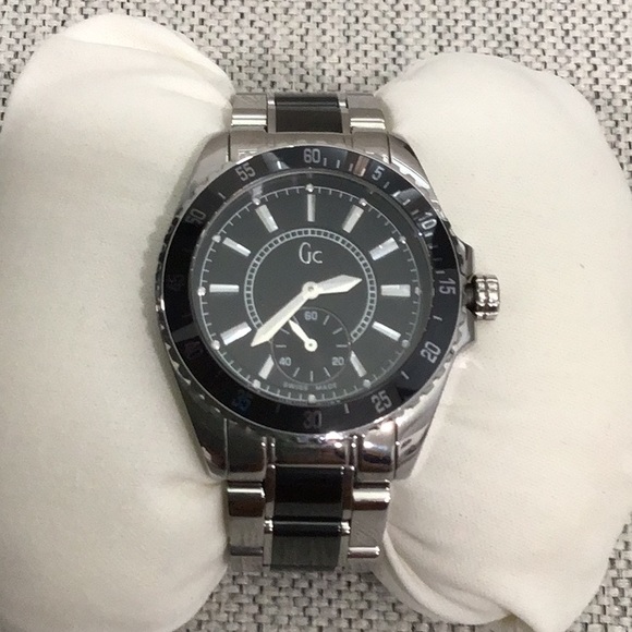 EUC. Guess Collection GC Women Sport Class Ceramic Band Black Silver 34mm Watch - Picture 2 of 9